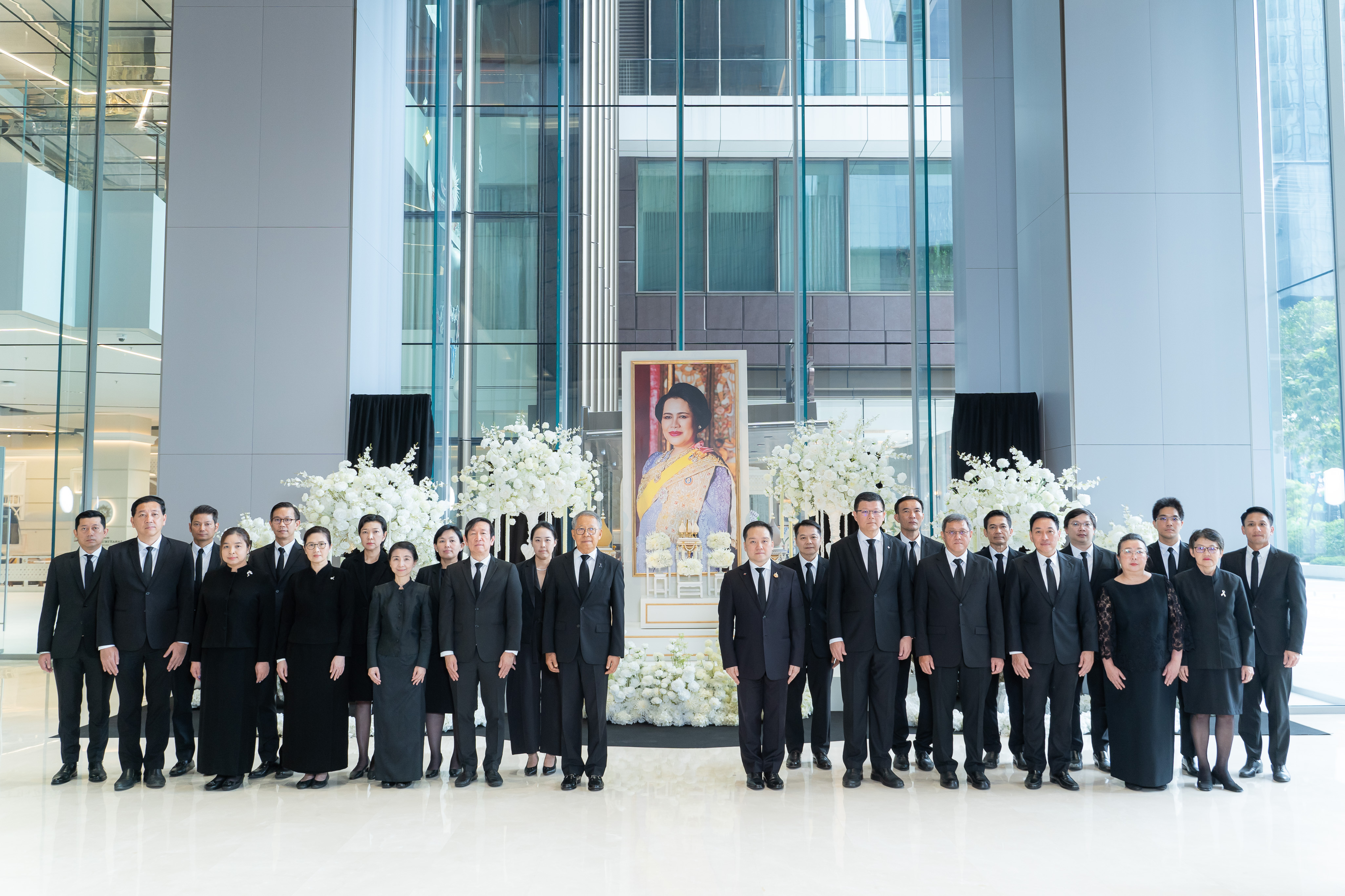 FPT pays tribute to Her Majesty Queen Sirikit, The Queen Mother