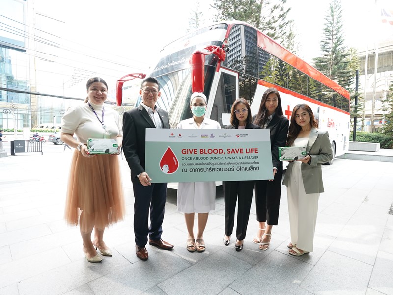 Frasers Property Thailand and Sri Trang Group join forces to host a mobile blood donation